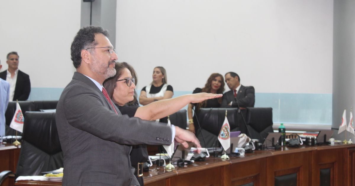 Son Priscila Soto y Luis Naranjo los nuevos magistrados del TEJA