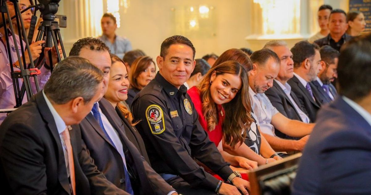 Elige Ayuntamiento de Chihuahua a Julio Salas titular de DSPM y a Carmen Hidalgo del OIC