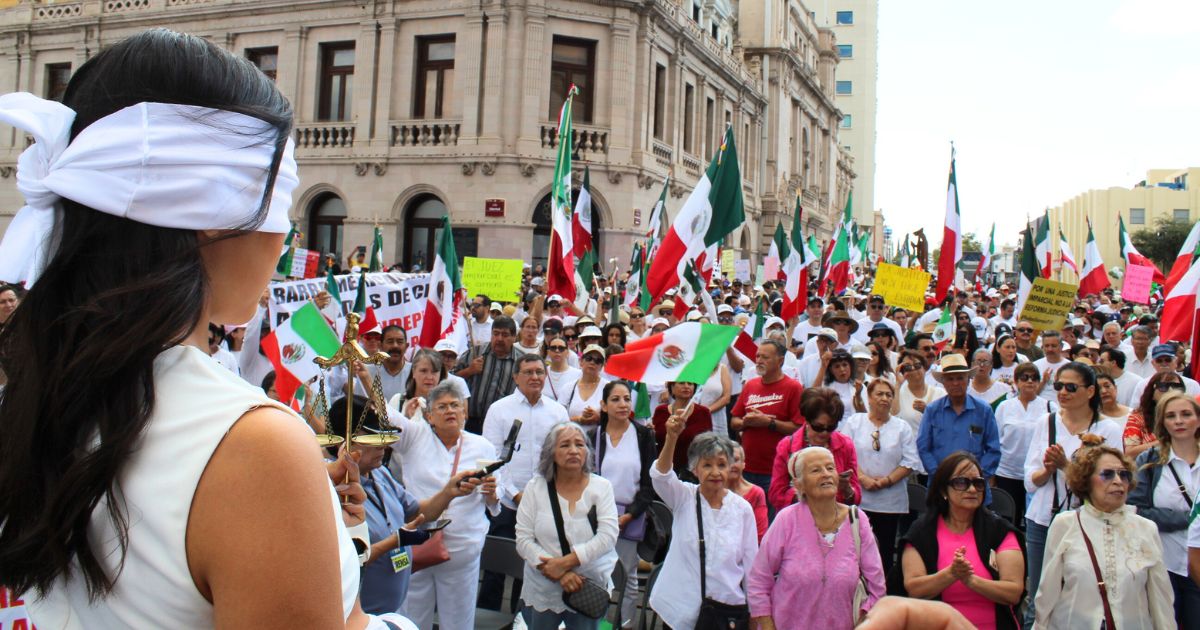 Marcha un millar en Chihuahua contra la Reforma Judicial