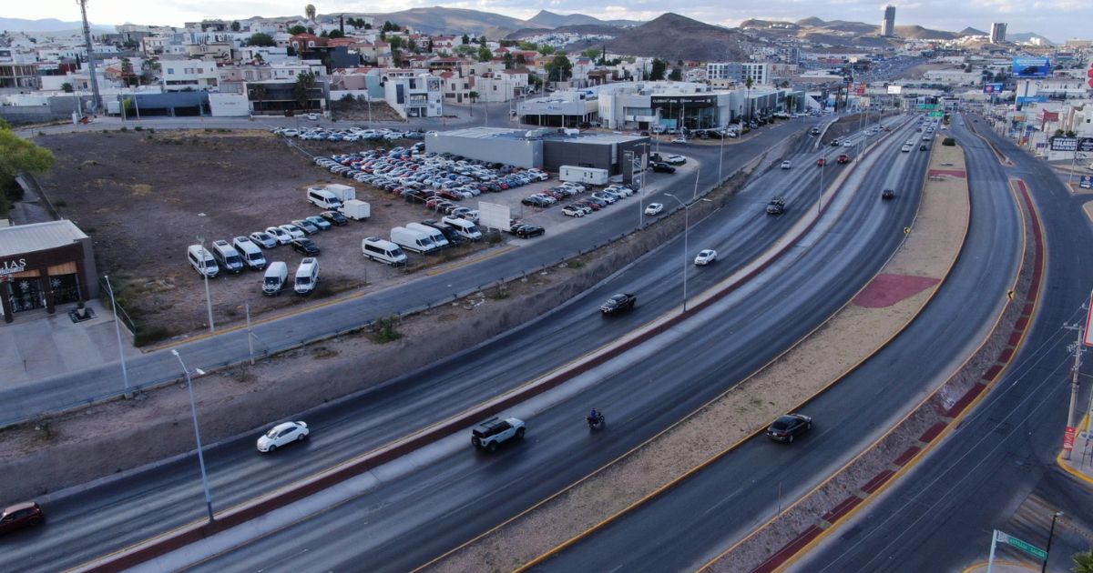 Concluyen construcción de barrera central en el Periférico de la Juventud