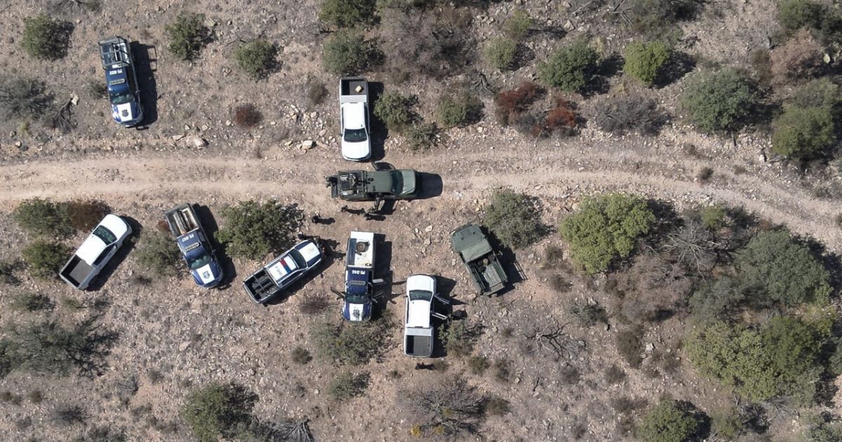 Localizan más fosas con posibles 7 cuerpos; también narcocampamento