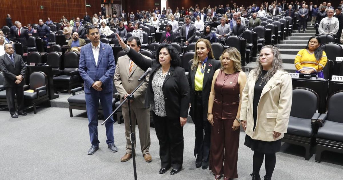 Rinde protesta María Guadalupe Morales en suplencia de Ifigenia Martínez
