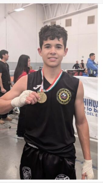 Santiago Baca Núñez “El Santy” ; Triunfa en el Campeonato Estatal de Muay Thai con la medalla de Oro