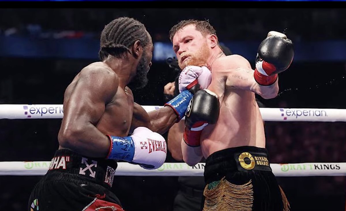 Crawford-vs-Canelo-Alvarez-43