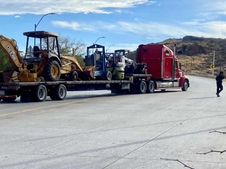Carretera a Ojinaga arde otra vez: incendian vehículo y crece el miedo en la ruta