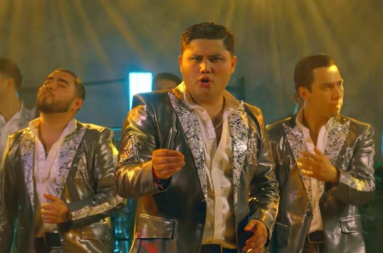 “Descuidé”, La Arrolladora Banda el Limón: Letra y significado