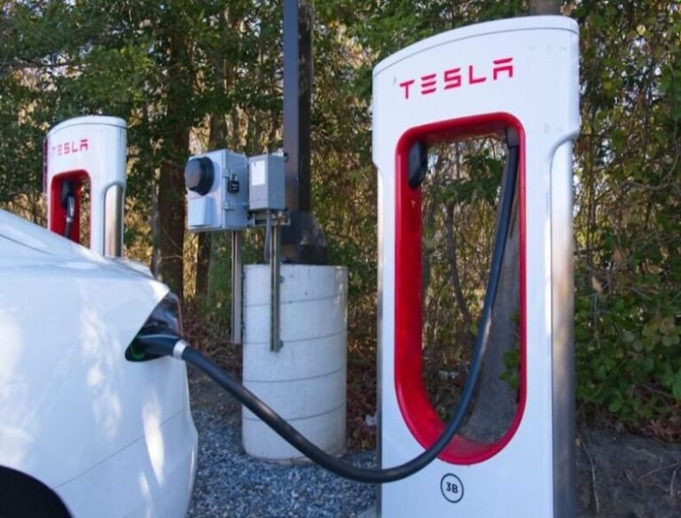 Tesla acelera producción de baterías de nueva generación