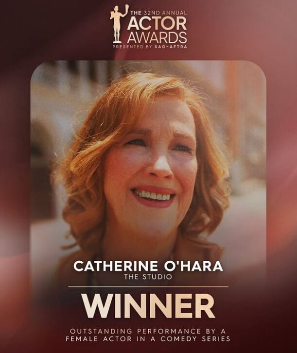 Catherine O'Hara gana Mejor Actriz en una serie de comedia