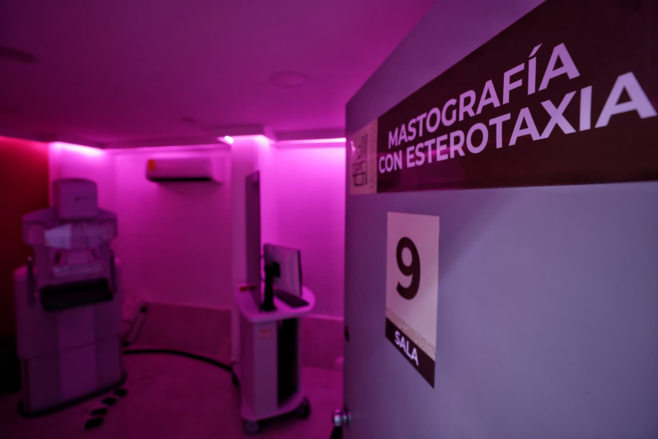 Claudia Sheinbaum y Martí Batres fortalecen salud de la mujer en el ISSSTE