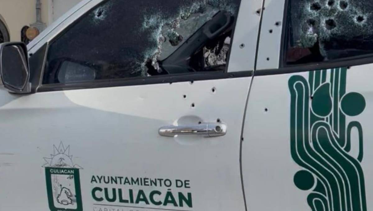 Camioneta baleada de Héctor Bartolo Zamudio