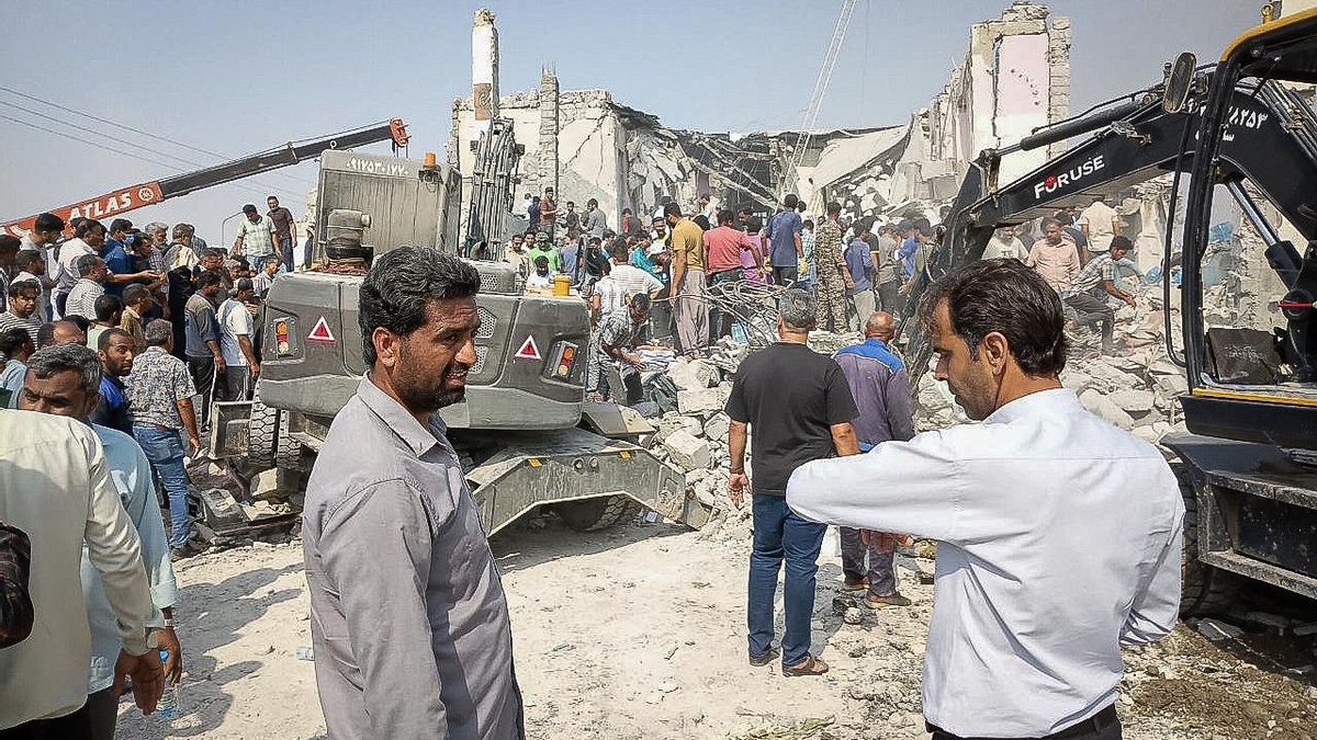 Imagen del lugar del bombardeo el 28 de febrero del colegio femeniino de Minab, al sur de irán.