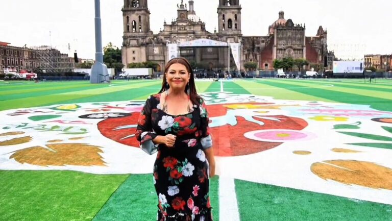 Clara Brugada alista la clase de futbol más grande del mundo