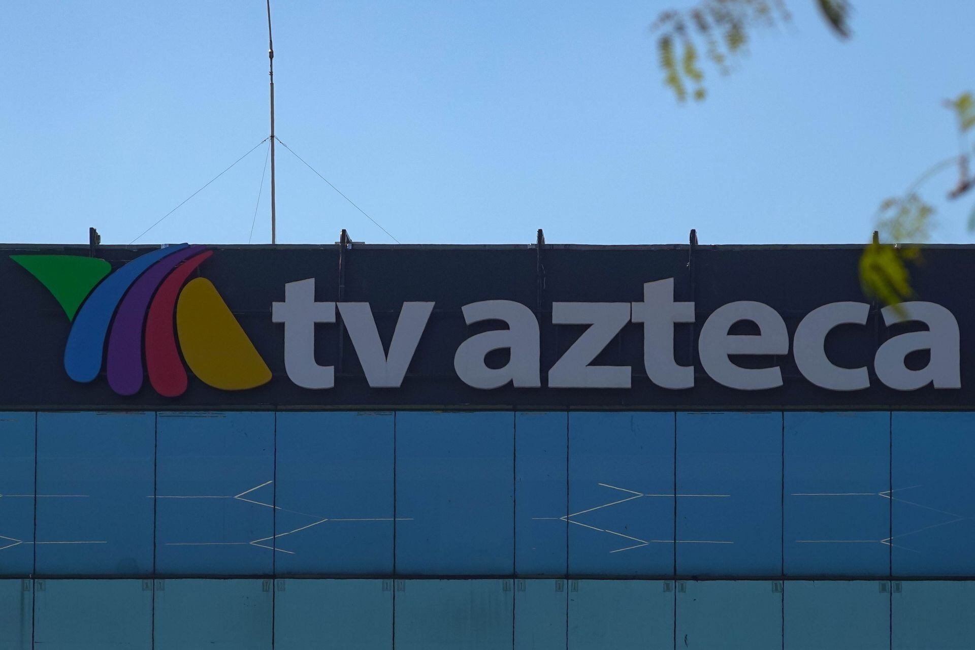 Jueza admite concurso mercantil de TV Azteca y fija plazo de un año 