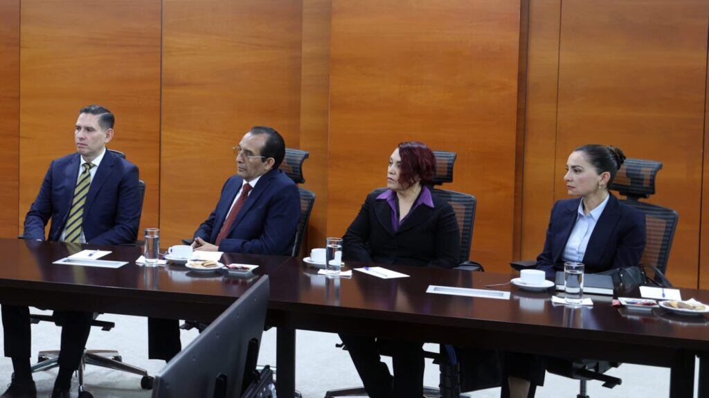 Mario Esquivel Ayala: Trayectoria y perfil del Fiscal Federal en Nayarit.