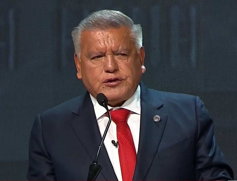 César Acuña, candidato presidencial de Perú