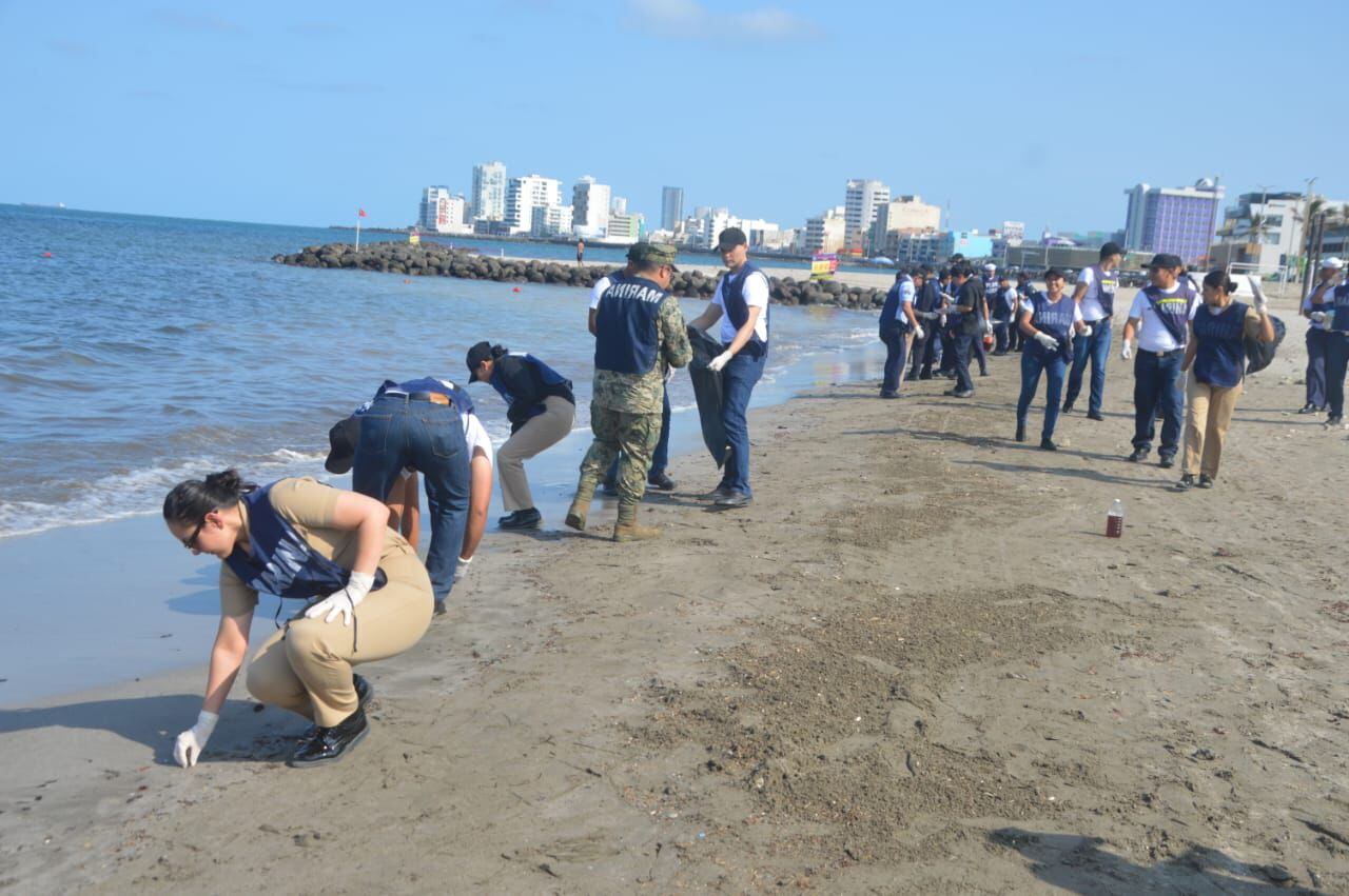 Semar, Pemex y Profepa atienden derrame de hidrocarburos en Veracruz y Tabasco