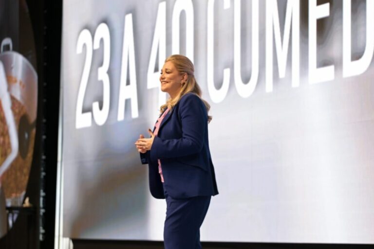 Anuncia gobernadora más de mil 800 obras de infraestructura en el estado