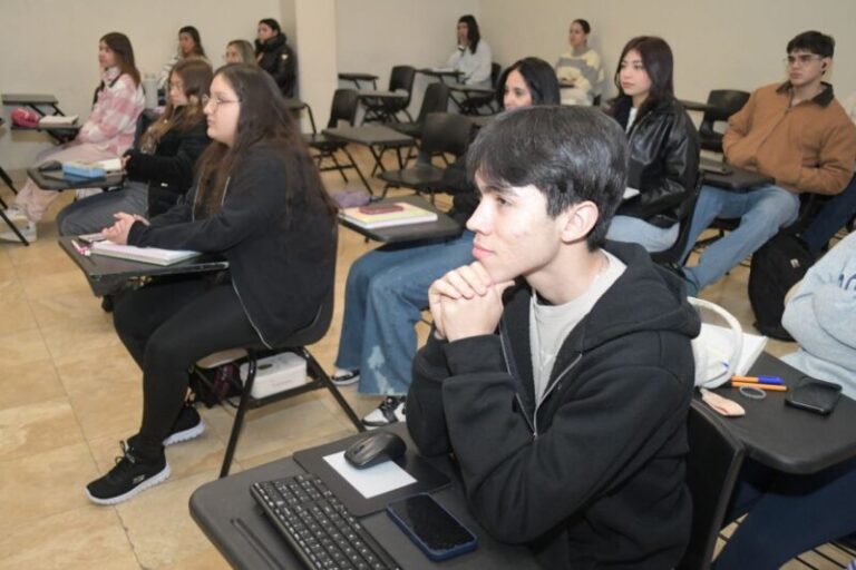 Abre UACH convocatoria de becas para el cuatrimestre mayo–agosto 2026