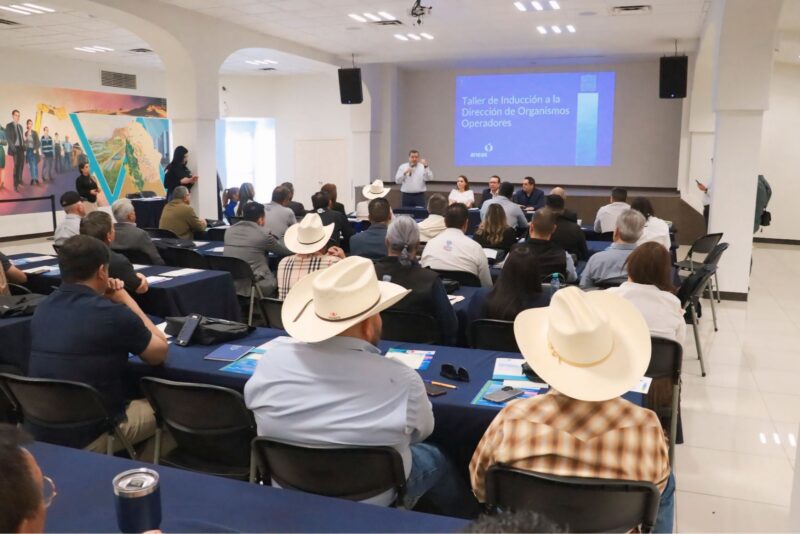Capacitan a personal de organismos operadores de agua de Chihuahua