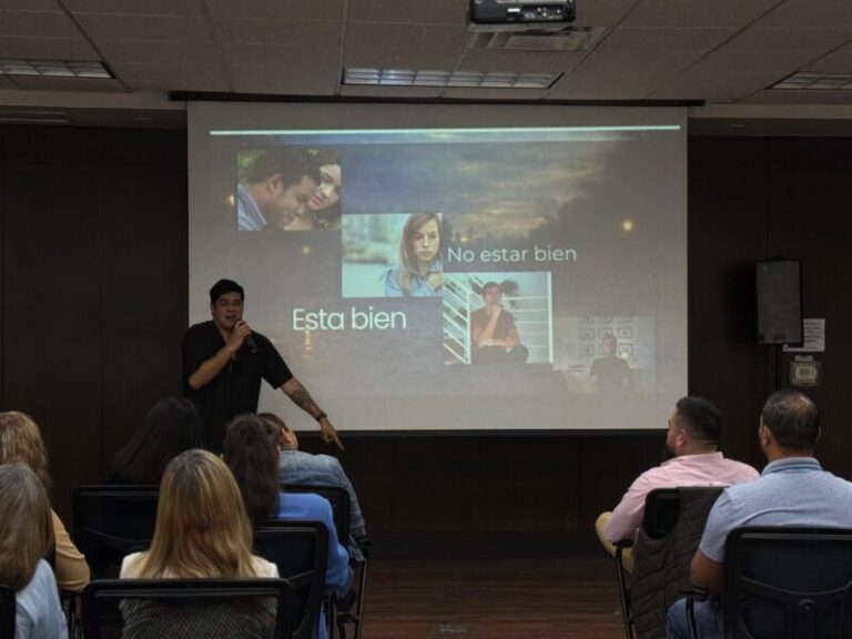 Abordan el autocuidado emocional en conferencia de la Semana de la Salud 2026