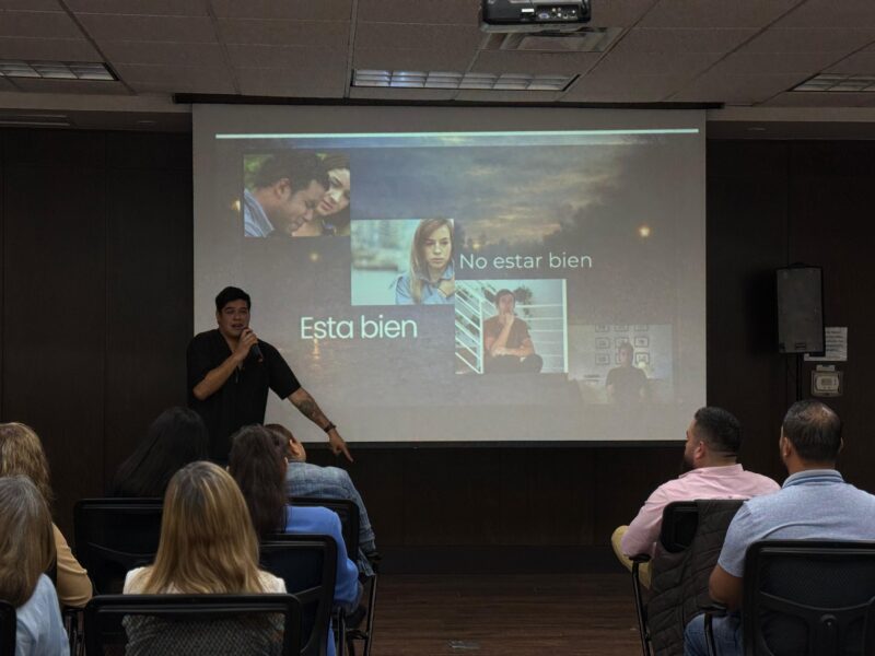 Abordan el autocuidado emocional en conferencia de la Semana de la Salud 2026