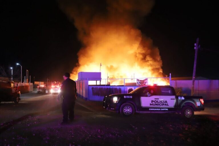 Actúa de inmediato Municipio para controlar incendio en tarimera