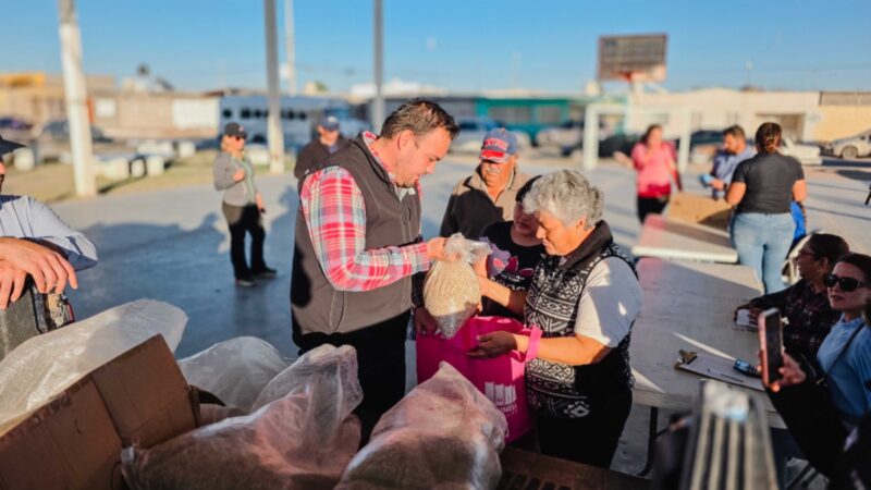 Impulsa Jorge Aldana programa “Juntos Ahorramos” con productos a bajo costo en comunidades rurales y colonias de Camargo