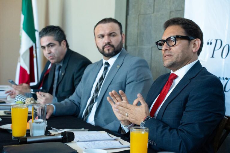 Abordan abogados retos actuales del juicio hipotecario en Baja California