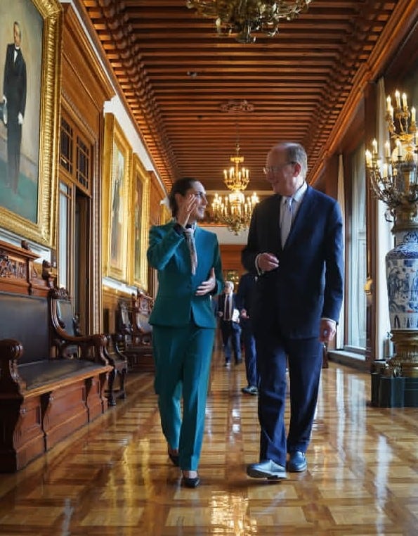 Larry Fink se reunió con Sheinbaum en 2024