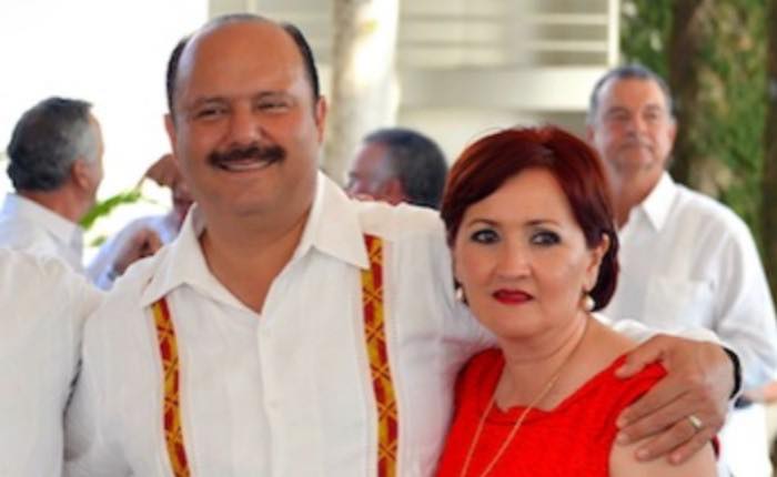 Detienen en Texas a Bertha Olga Gómez Fong, esposa de César Duarte