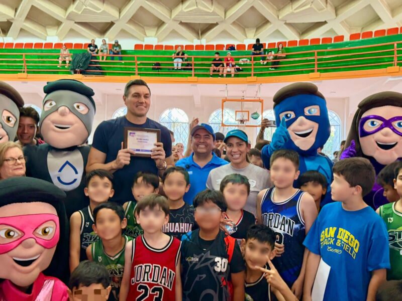 Inspira Lalo Nájera a jóvenes durante torneo Aguardianes 3×3