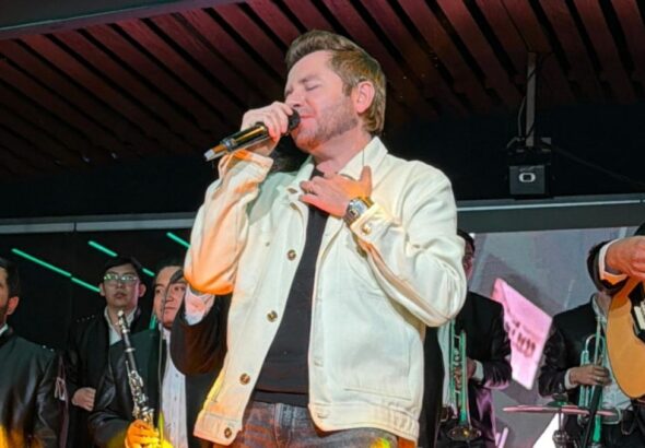 “Tenía mucho que no sentía estos nervios”: Memo Garza inicia su nueva etapa como solista