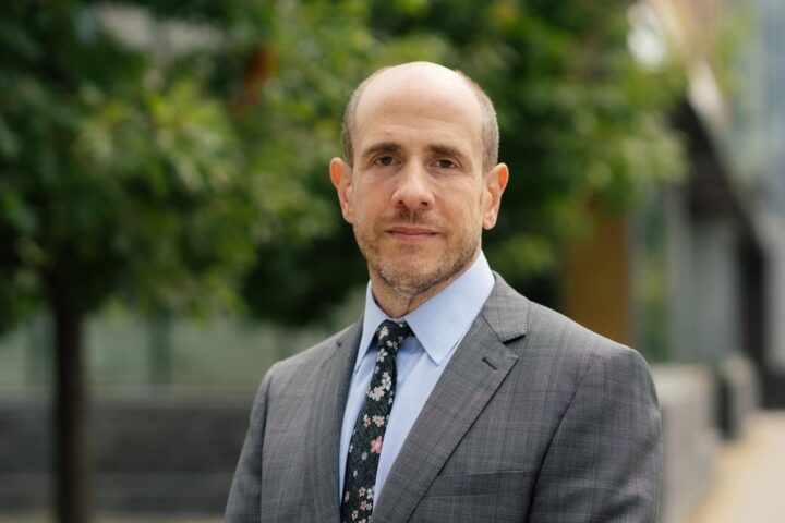 Jeff Sharlet, escritor: "Donald Trump ha conseguido instalar una erotización de la violencia"