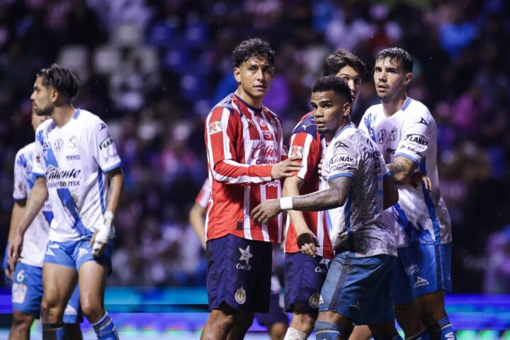 Chivas vs Puebla en la Liga MX