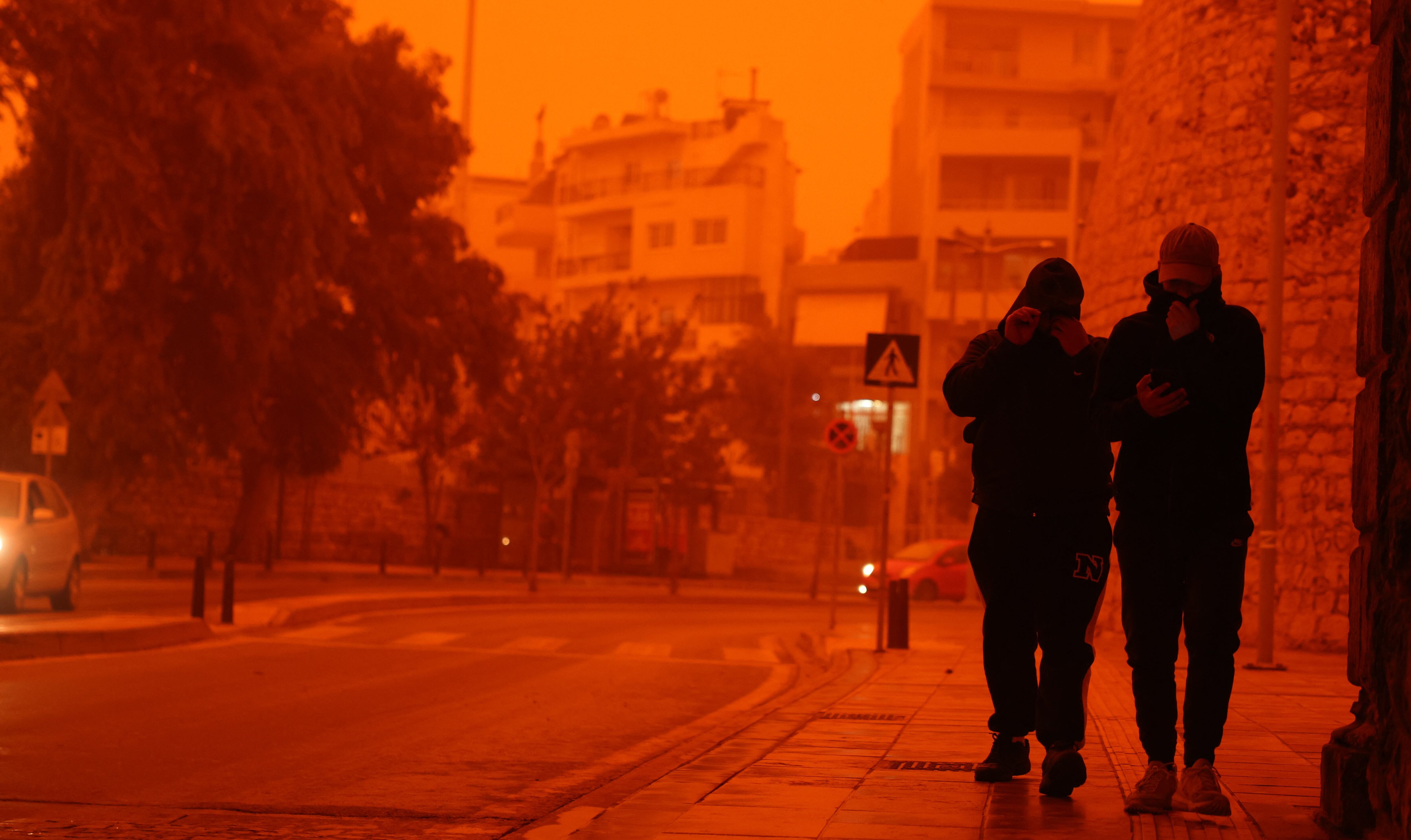 La razón por la que Creta y otras zonas de Grecia se tiñeron de rojo