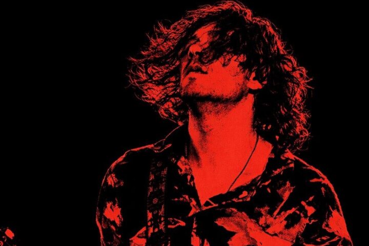 Alex Vanderville invita a abrazar la luz y la oscuridad que nos habitan con su álbum debut