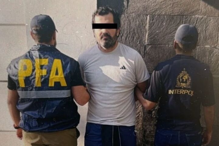 Fernando Farías Laguna detenido con documentación falsa