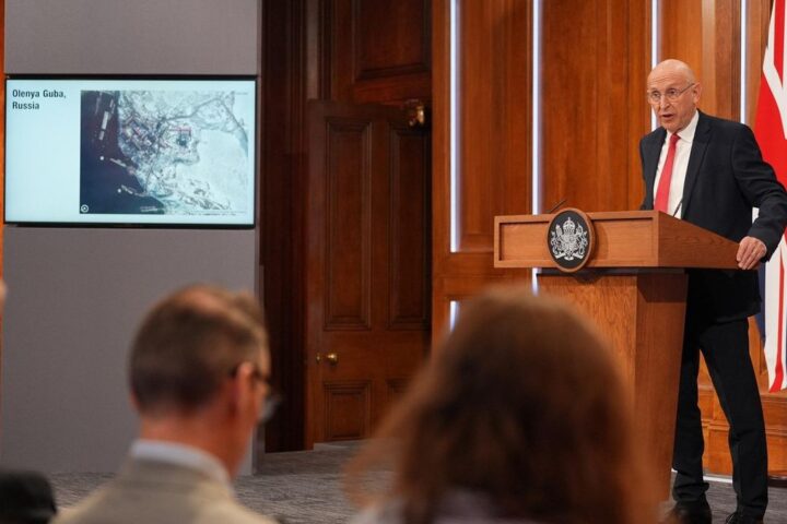 El Reino Unido denuncia una operación rusa para sabotear cables submarinos en el Atlántico