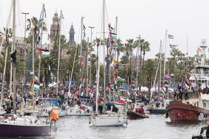 Israel intercepta 22 barcos de la Flotilla de la Libertad rumbo a Gaza y detiene a 175 personas