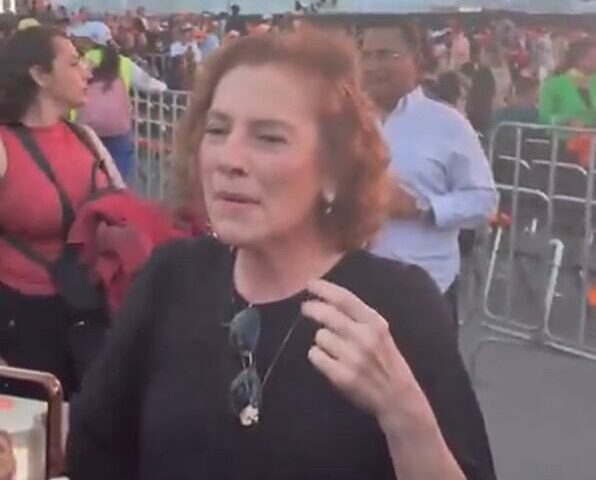 Beatriz Gutiérrez Müller en concierto de Andrea Bocelli en el Zócalo CDMX