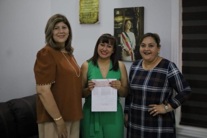 Entrega Edith Escárcega apoyo a voluntarias vicentinas en NCG