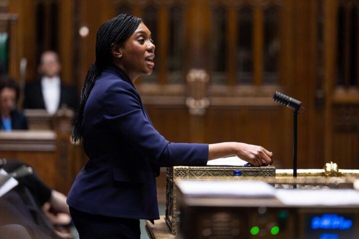La líder del Partido Conservador, Kemi Badenoch, en la Cámara de los Comunes, este abril.
