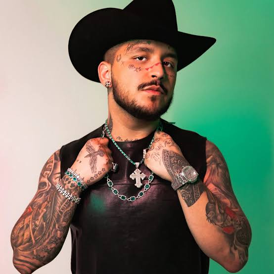 Christian Nodal, cantante.