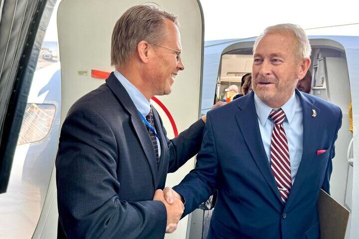 ¿Quién es Ronald Douglas Johnson?