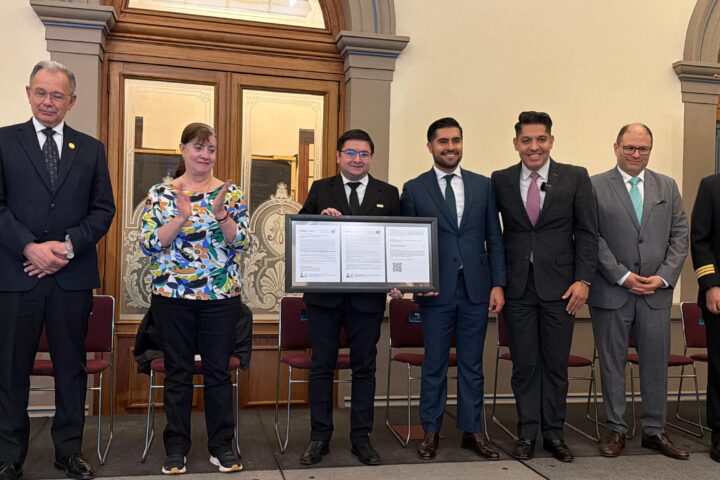 Presentación oficial de la “Licenciatura en Piloto Aviador”