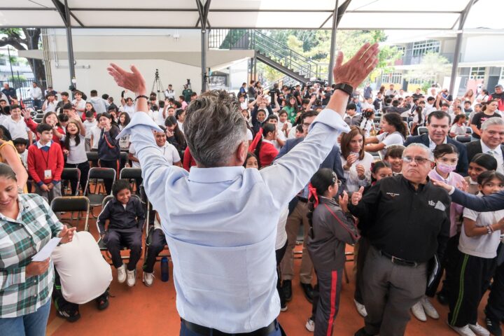 Jalisco implementa transporte gratuito para niñas y niños de educación básica