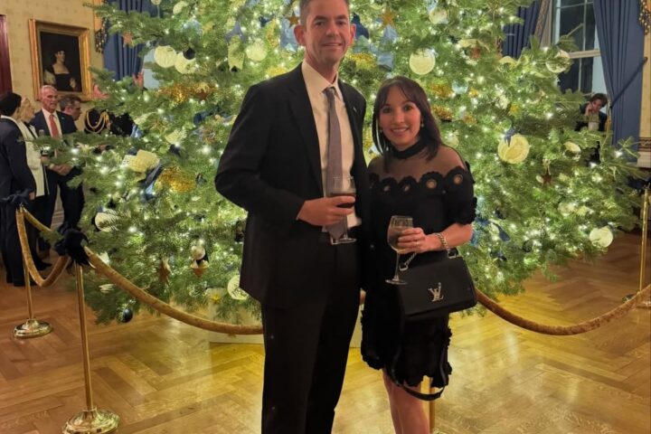 Jared Isaacman y esposa