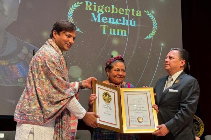 Rigoberta Menchú Tum, quien recibió el Premio Gandhi Mandela 2020