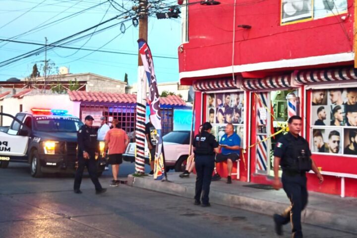 Ataque armado en barberia de Chihuahua causa alarma y movilización policiaca