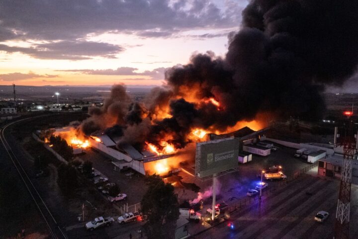 Incendio en las bodegas de Alimentación para el Bienestar en Zacatecas.